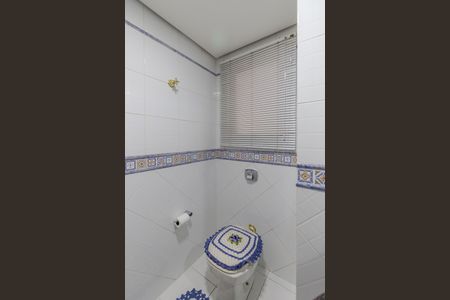 Casa à venda com 302m², 4 quartos e 3 vagas Casa à venda com 302m², 4 quartos e 3 vagasLavabo