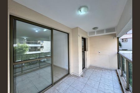 Apartamento à venda com 60m², 2 quartos e 1 vagaVaranda