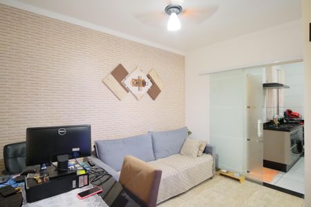 Casa de condomínio à venda com 70m², 2 quartos e 1 vagaSala