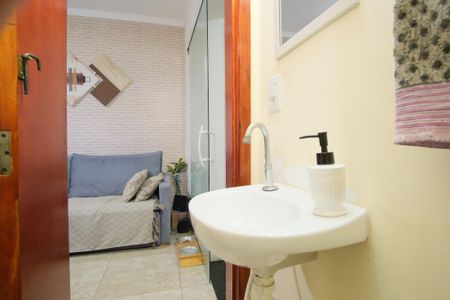 Casa de condomínio à venda com 70m², 2 quartos e 1 vagaLavabo