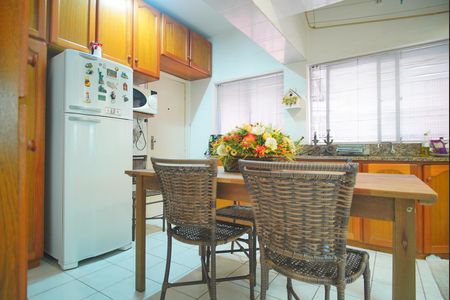 Apartamento à venda com 100m², 2 quartos e sem vagaCozinha