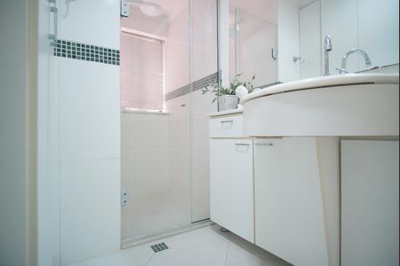 Apartamento à venda com 100m², 2 quartos e sem vagaBanheiro Corredor