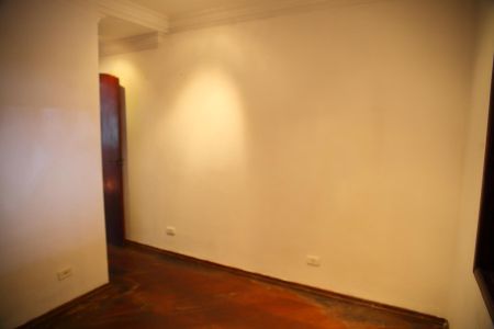 Casa à venda com 173m², 3 quartos e 2 vagasSuíte