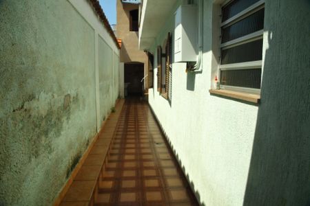 Casa à venda com 173m², 3 quartos e 2 vagas Corredor lateral