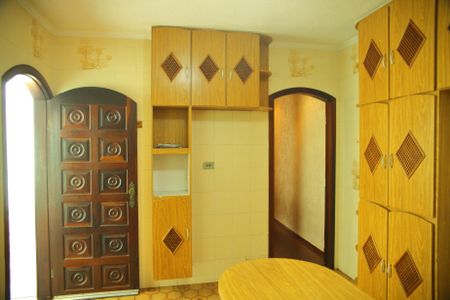 Casa à venda com 173m², 3 quartos e 2 vagasCozinha - Armários