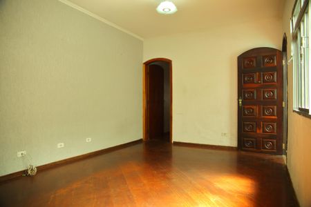 Casa à venda com 173m², 3 quartos e 2 vagasSala