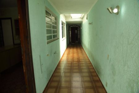 Casa à venda com 173m², 3 quartos e 2 vagas Corredor lateral