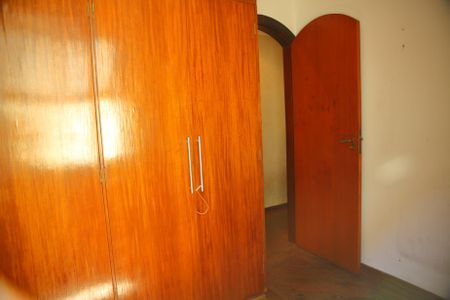 Casa à venda com 173m², 3 quartos e 2 vagasQuarto 2