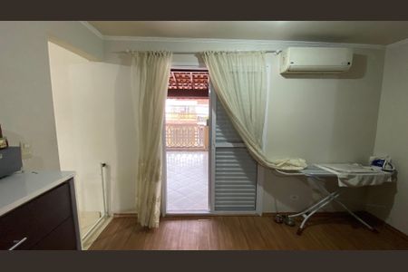 Casa à venda com 230m², 3 quartos e 3 vagasSuite