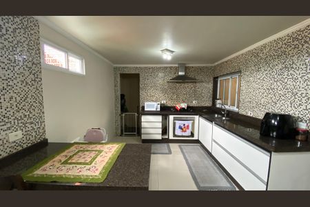 Casa à venda com 230m², 3 quartos e 3 vagasCozinha