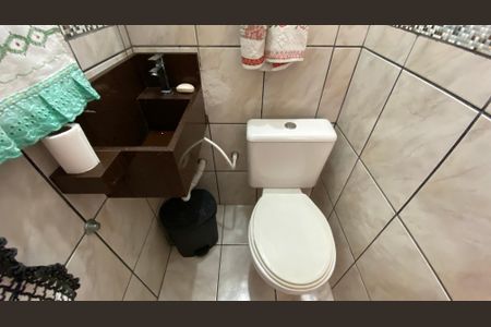 Casa à venda com 230m², 3 quartos e 3 vagasBanheiro de Serviço