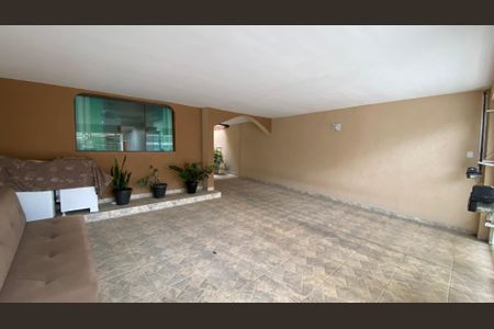 Casa à venda com 230m², 3 quartos e 3 vagasGaragem