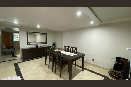 Casa à venda com 230m², 3 quartos e 3 vagasSala de Jantar