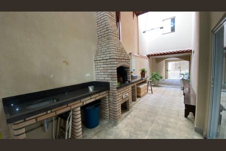 Casa à venda com 230m², 3 quartos e 3 vagasQuintal