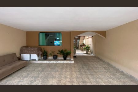 Casa à venda com 230m², 3 quartos e 3 vagasGaragem