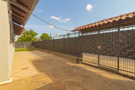 Casa à venda com 104m², 3 quartos e 3 vagasPátio