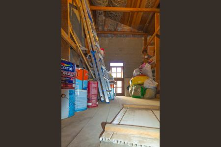 Casa à venda com 104m², 3 quartos e 3 vagasSótão