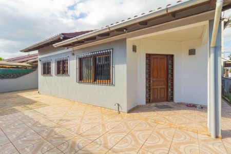 Casa à venda com 104m², 3 quartos e 3 vagasFachada