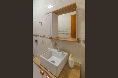 Casa à venda com 104m², 3 quartos e 3 vagasBanheiro