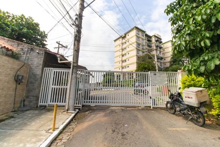 Apartamento à venda com 64m², 2 quartos e 1 vaga Apartamento à venda com 64m², 2 quartos e 1 vagaFachada