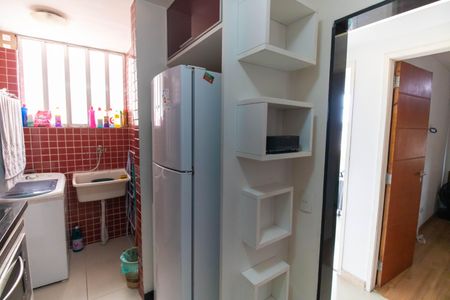 Apartamento à venda com 64m², 2 quartos e 1 vaga Apartamento à venda com 64m², 2 quartos e 1 vagaCozinha e Área de Serviço