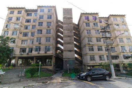 Apartamento à venda com 64m², 2 quartos e 1 vaga Apartamento à venda com 64m², 2 quartos e 1 vagaFachada