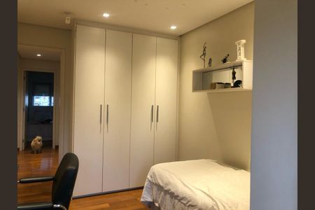 Apartamento à venda com 221m², 4 quartos e 4 vagas