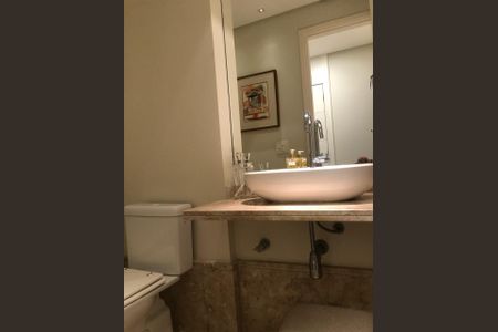 Apartamento à venda com 221m², 4 quartos e 4 vagas