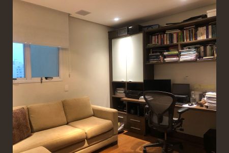 Apartamento à venda com 221m², 4 quartos e 4 vagas