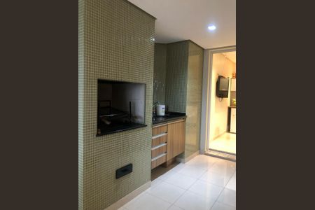 Apartamento à venda com 221m², 4 quartos e 4 vagas