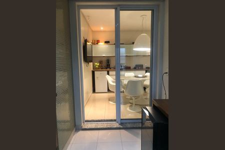 Apartamento à venda com 221m², 4 quartos e 4 vagas