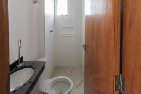 Apartamento à venda com 35m², 2 quartos e sem vaga Apartamento à venda com 35m², 2 quartos e sem vagaBanheiro