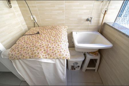 Casa à venda com 320m², 6 quartos e 1 vagaÁrea de Serviço 1