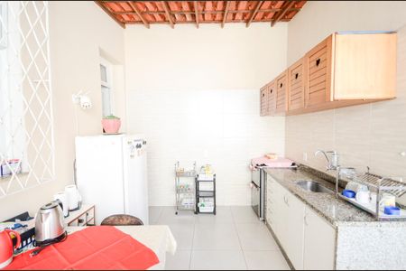 Casa à venda com 320m², 6 quartos e 1 vagaÁrea de Serviço 1