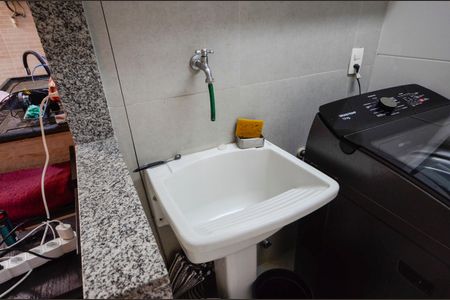 Casa à venda com 320m², 6 quartos e 1 vagaÁrea de Serviço 2