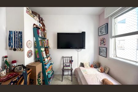 Apartamento para alugar com 140m², 3 quartos e 1 vaga Apartamento para alugar com 140m², 3 quartos e 1 vagaQuarto