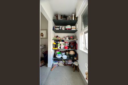 Apartamento para alugar com 140m², 3 quartos e 1 vaga Apartamento para alugar com 140m², 3 quartos e 1 vagaDespensa