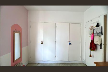 Apartamento para alugar com 140m², 3 quartos e 1 vaga Apartamento para alugar com 140m², 3 quartos e 1 vagaQuarto