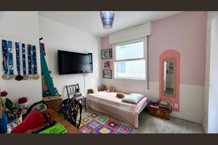 Apartamento para alugar com 140m², 3 quartos e 1 vaga Apartamento para alugar com 140m², 3 quartos e 1 vagaQuarto