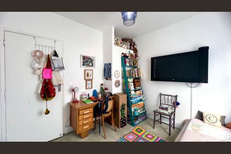 Apartamento para alugar com 140m², 3 quartos e 1 vaga Apartamento para alugar com 140m², 3 quartos e 1 vagaQuarto