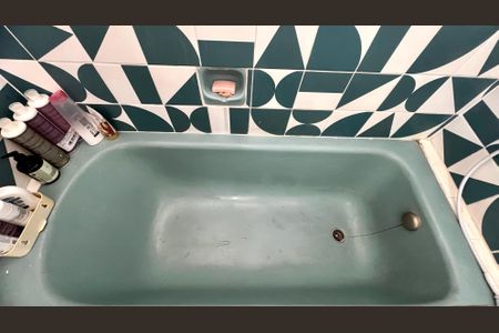 Apartamento para alugar com 140m², 3 quartos e 1 vaga Apartamento para alugar com 140m², 3 quartos e 1 vagaBanheiro da Suíte 1