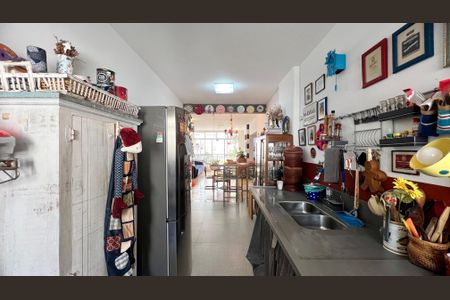 Apartamento para alugar com 140m², 3 quartos e 1 vaga Apartamento para alugar com 140m², 3 quartos e 1 vagaCozinha