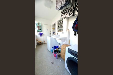 Apartamento para alugar com 140m², 3 quartos e 1 vaga Apartamento para alugar com 140m², 3 quartos e 1 vagaÁrea de Serviço