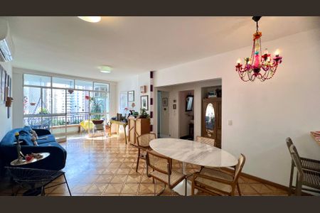 Apartamento para alugar com 140m², 3 quartos e 1 vaga Apartamento para alugar com 140m², 3 quartos e 1 vagaSala