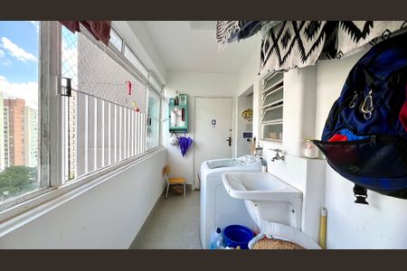 Apartamento para alugar com 140m², 3 quartos e 1 vaga Apartamento para alugar com 140m², 3 quartos e 1 vagaÁrea de Serviço