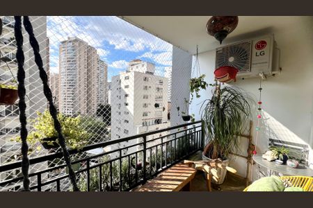 Apartamento para alugar com 140m², 3 quartos e 1 vaga Apartamento para alugar com 140m², 3 quartos e 1 vagaSacada