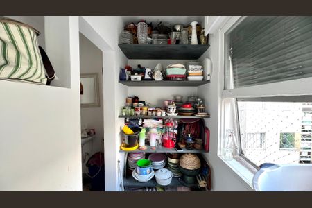 Apartamento para alugar com 140m², 3 quartos e 1 vaga Apartamento para alugar com 140m², 3 quartos e 1 vagaDespensa