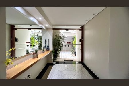 Apartamento para alugar com 140m², 3 quartos e 1 vaga Apartamento para alugar com 140m², 3 quartos e 1 vagaHall de entrada