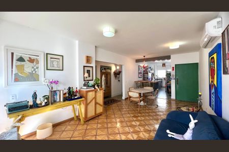 Apartamento para alugar com 140m², 3 quartos e 1 vaga Apartamento para alugar com 140m², 3 quartos e 1 vagaSala