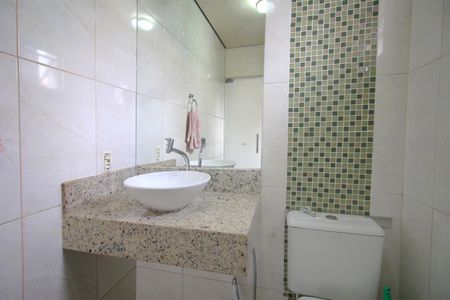 Apartamento à venda com 140m², 3 quartos e 2 vagasBanheiro da Suíte 1